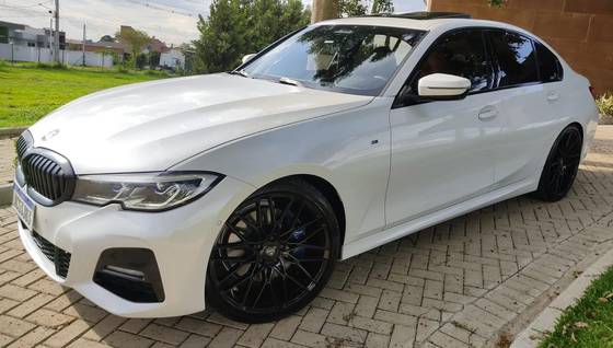 BMW 330i 2.0 16V TURBO GASOLINA M SPORT AUTOMÁTICO BMW 330i 2.0 16V TURBO GASOLINA M SPORT AUTOMÁTICO